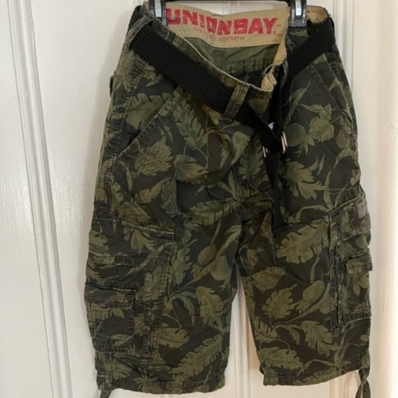 UNIONBAY Other - UnionBay Cordova Cargo Messenger Short